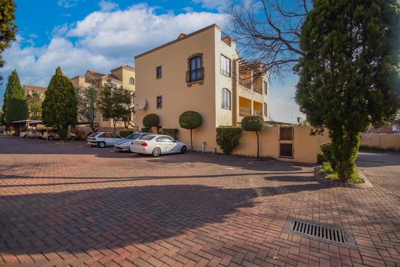 1 Bedroom Property for Sale in Lonehill Gauteng