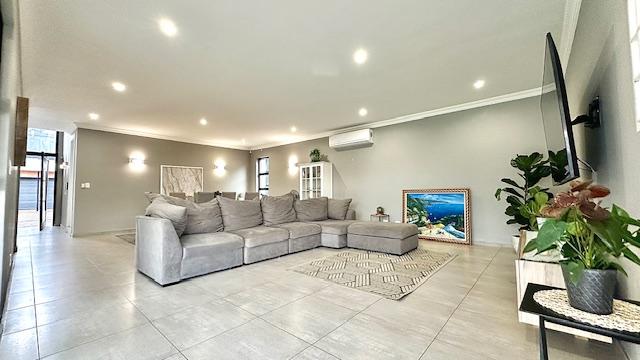 5 Bedroom Property for Sale in Waterkloof A H Gauteng