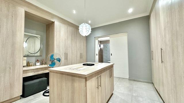 5 Bedroom Property for Sale in Waterkloof A H Gauteng