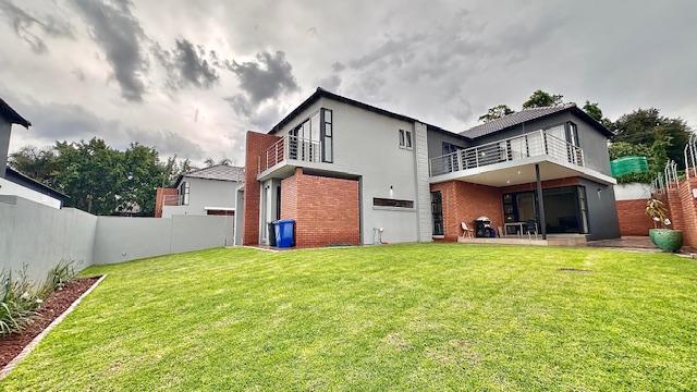 5 Bedroom Property for Sale in Waterkloof A H Gauteng