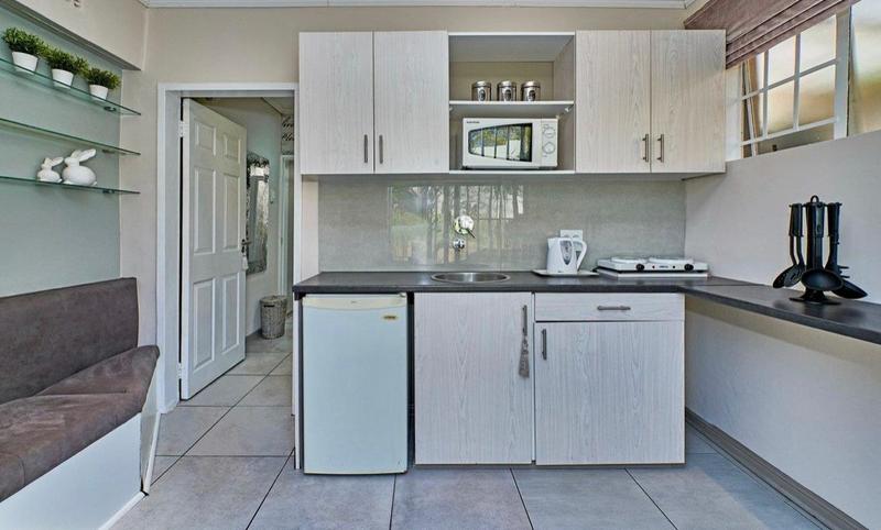 To Let 1 Bedroom Property for Rent in Darrenwood Gauteng