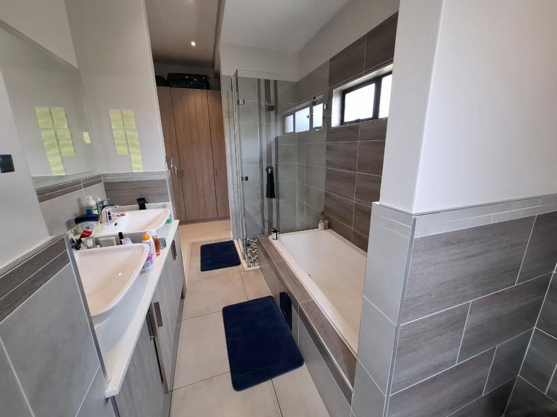 3 Bedroom Property for Sale in Ferndale Gauteng