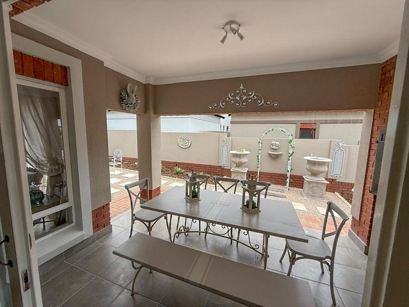 4 Bedroom Property for Sale in Midstream Estate Gauteng