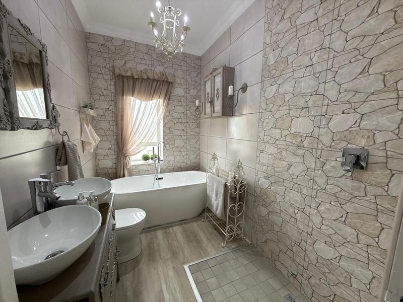 4 Bedroom Property for Sale in Midstream Estate Gauteng