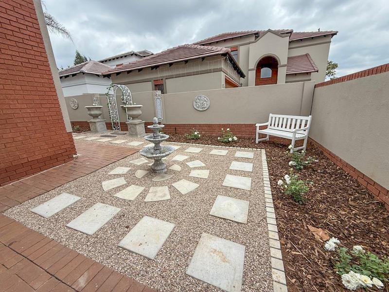 4 Bedroom Property for Sale in Midstream Estate Gauteng