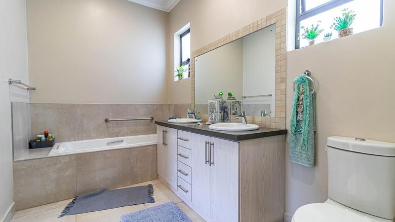 2 Bedroom Property for Sale in Retire at Midstream Gauteng