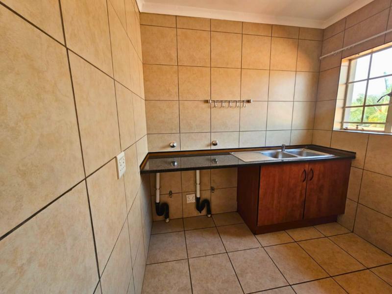 3 Bedroom Property for Sale in Glen Marais Gauteng
