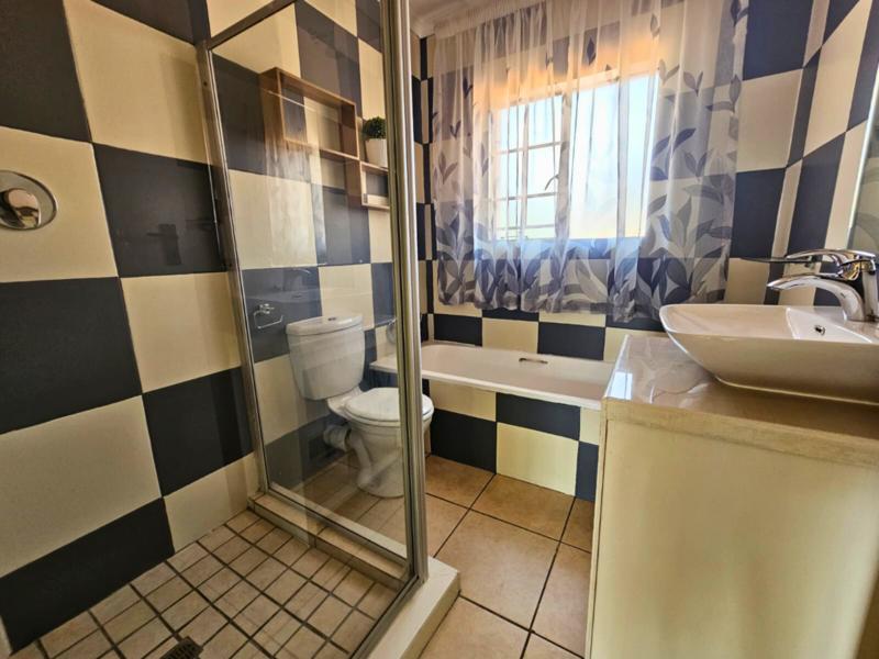 3 Bedroom Property for Sale in Glen Marais Gauteng