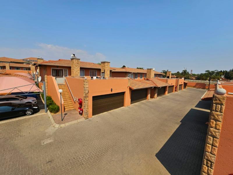3 Bedroom Property for Sale in Glen Marais Gauteng