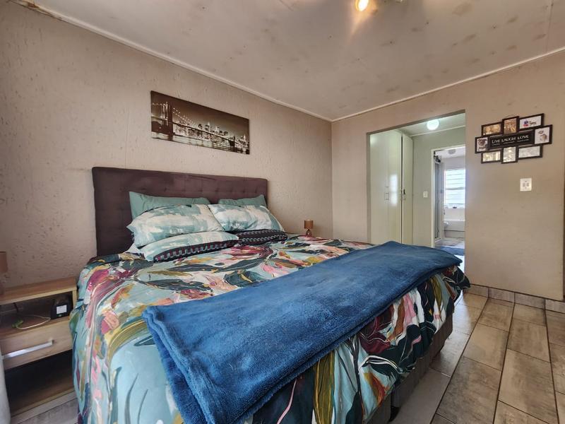 3 Bedroom Property for Sale in Glenvista Gauteng