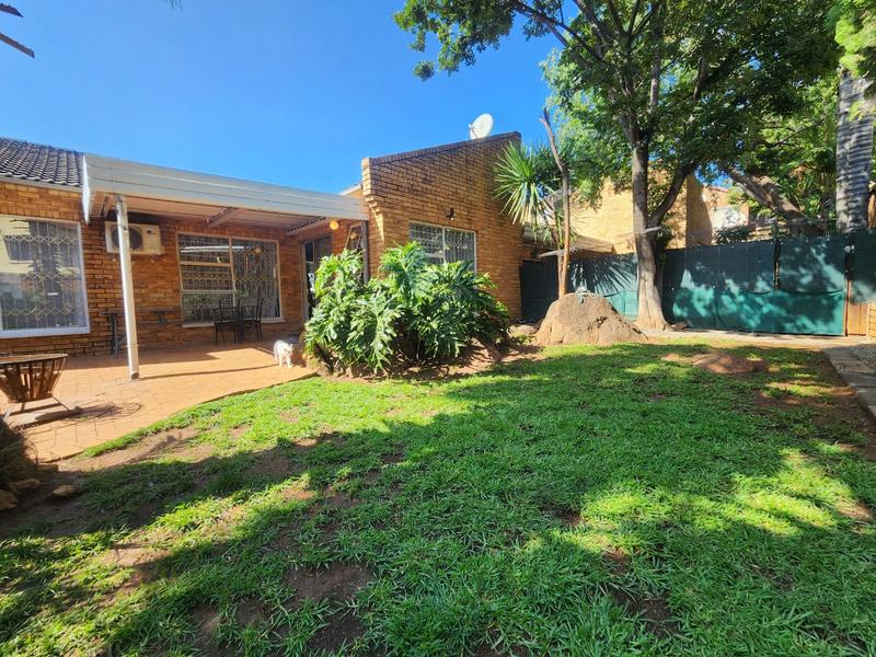 3 Bedroom Property for Sale in Glenvista Gauteng