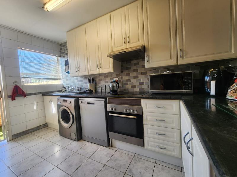 3 Bedroom Property for Sale in Glenvista Gauteng