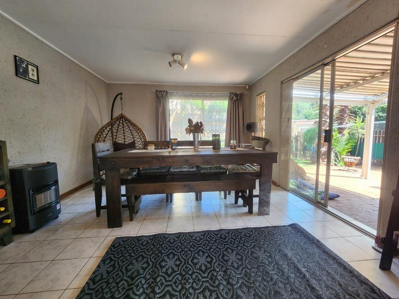 3 Bedroom Property for Sale in Glenvista Gauteng