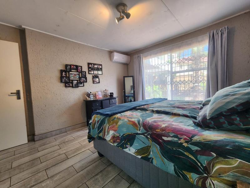 3 Bedroom Property for Sale in Glenvista Gauteng