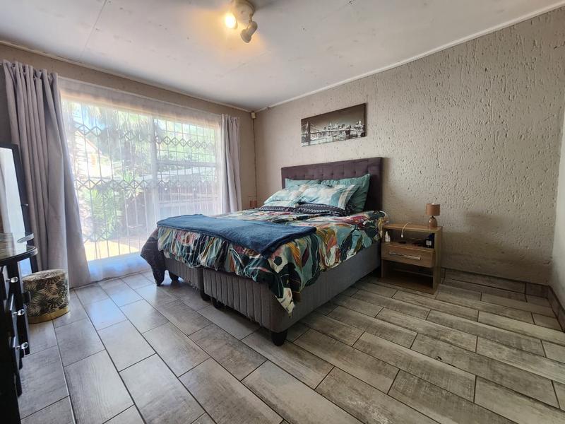 3 Bedroom Property for Sale in Glenvista Gauteng
