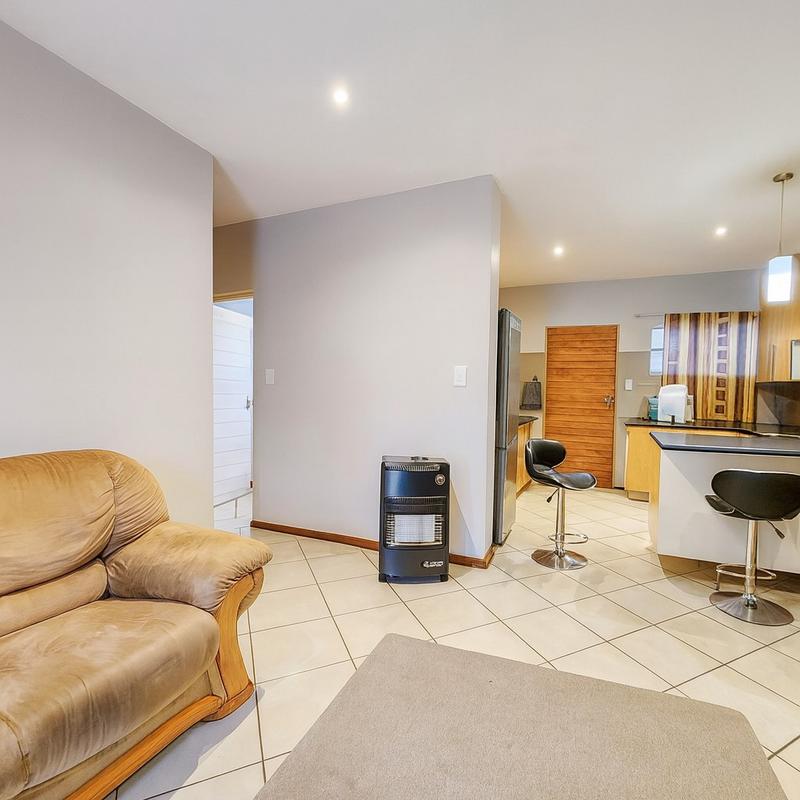 2 Bedroom Property for Sale in Monavoni Gauteng