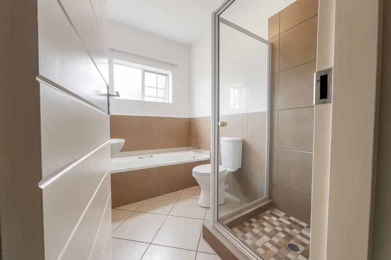 2 Bedroom Property for Sale in Monavoni Gauteng