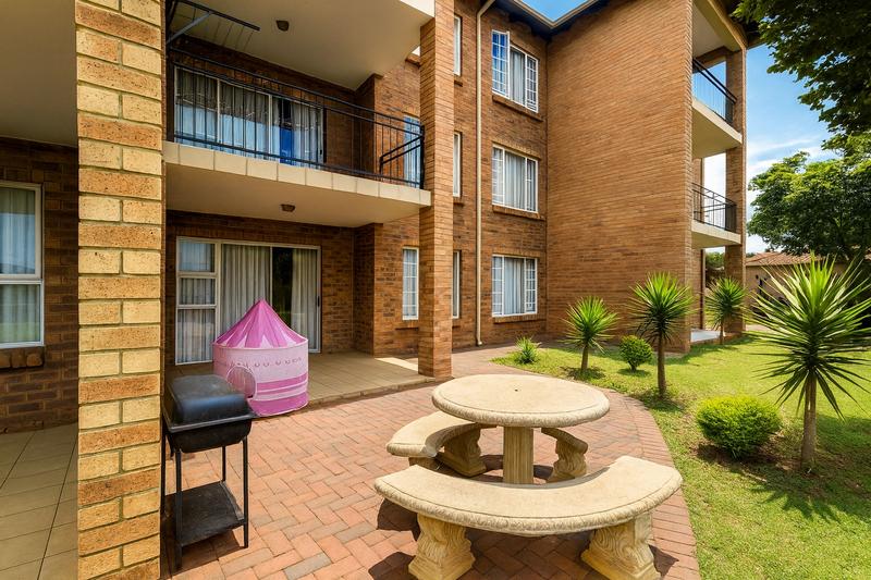 2 Bedroom Property for Sale in Valhalla Gauteng