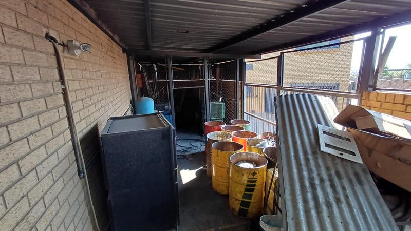 To Let commercial Property for Rent in Rooihuiskraal Gauteng
