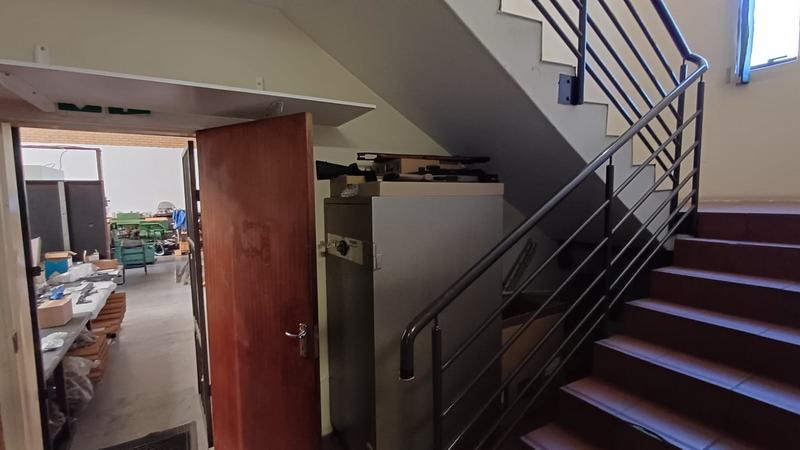 To Let commercial Property for Rent in Rooihuiskraal Gauteng