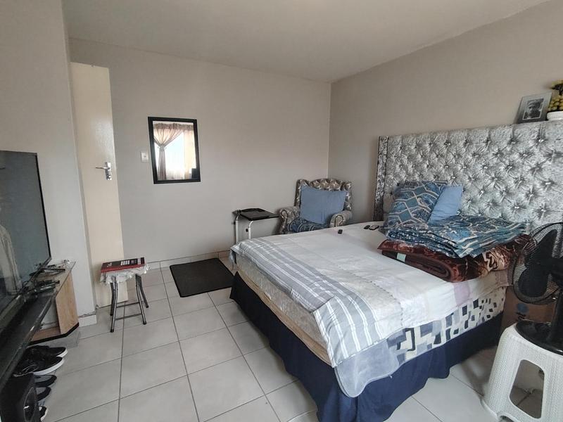 3 Bedroom Property for Sale in Die Hoewes Gauteng