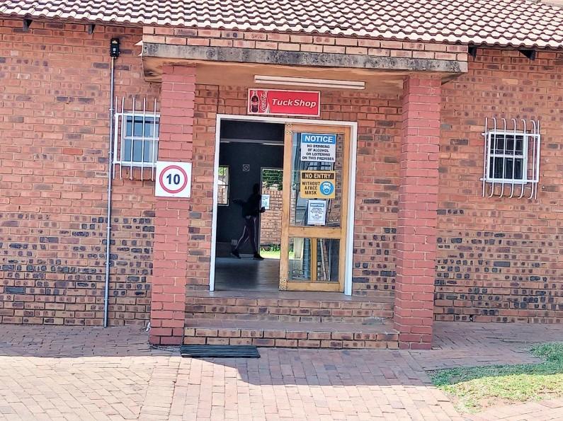 3 Bedroom Property for Sale in Die Hoewes Gauteng