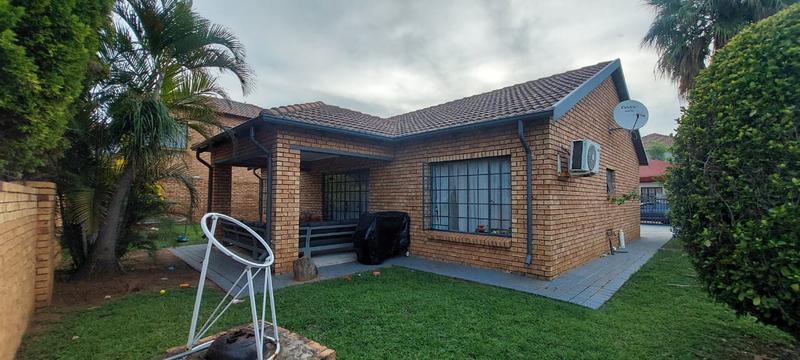 3 Bedroom Property for Sale in Theresa Park Gauteng