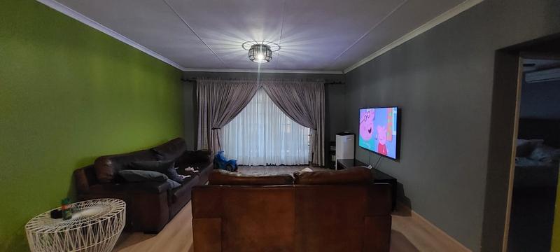 3 Bedroom Property for Sale in Theresa Park Gauteng
