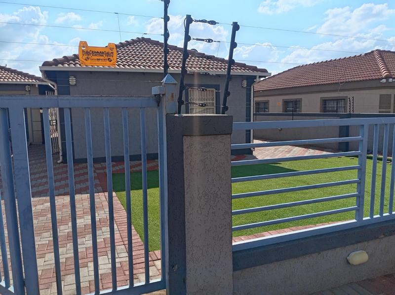 3 Bedroom Property for Sale in The Orchards Gauteng