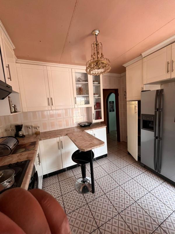 5 Bedroom Property for Sale in Soshanguve Gauteng