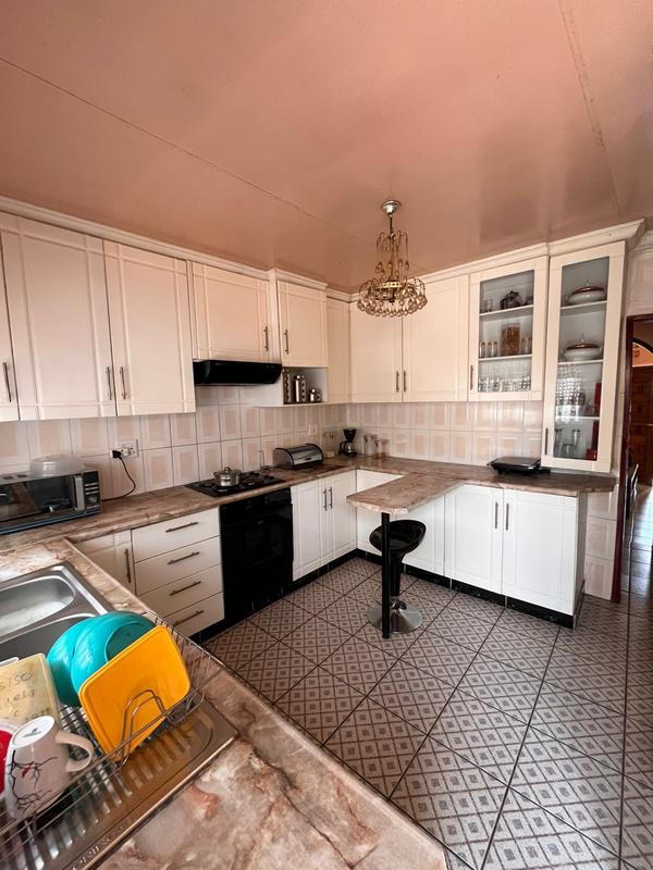 5 Bedroom Property for Sale in Soshanguve Gauteng