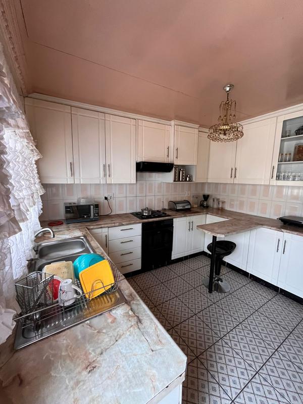 5 Bedroom Property for Sale in Soshanguve Gauteng