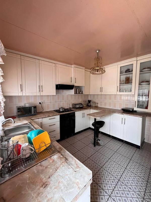 5 Bedroom Property for Sale in Soshanguve Gauteng