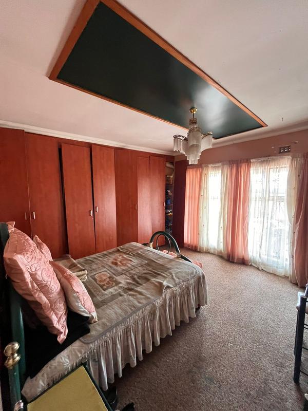 5 Bedroom Property for Sale in Soshanguve Gauteng