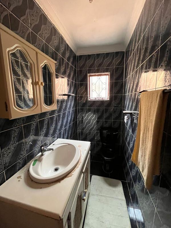 5 Bedroom Property for Sale in Soshanguve Gauteng