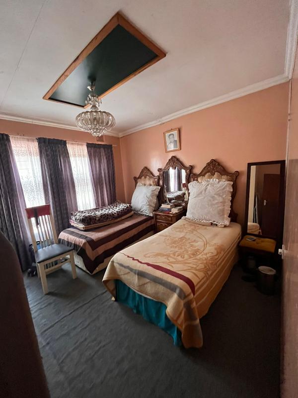 5 Bedroom Property for Sale in Soshanguve Gauteng