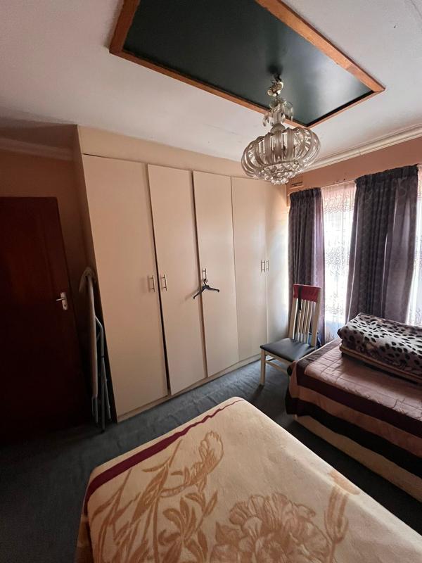 5 Bedroom Property for Sale in Soshanguve Gauteng