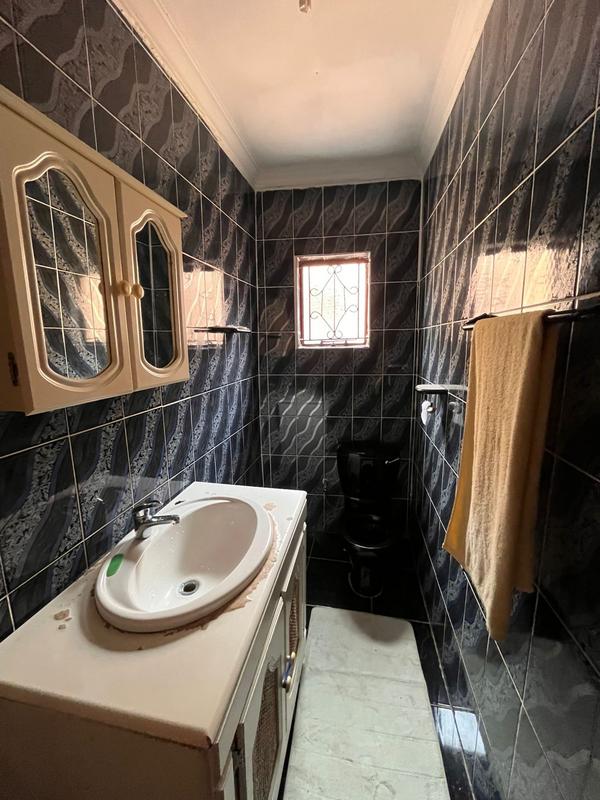 5 Bedroom Property for Sale in Soshanguve Gauteng