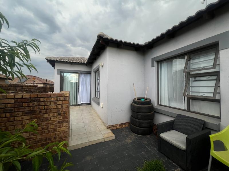 3 Bedroom Property for Sale in Chantelle Gauteng