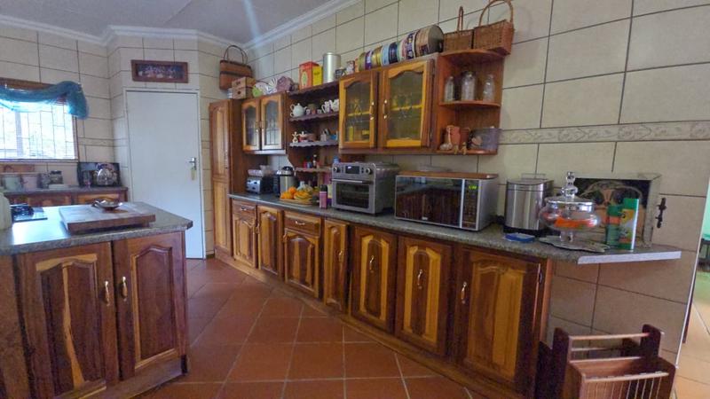 5 Bedroom Property for Sale in Karenpark Gauteng