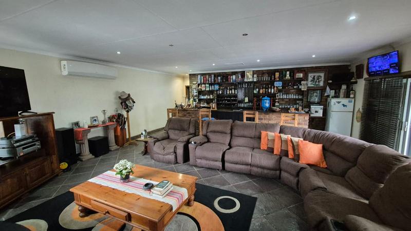 5 Bedroom Property for Sale in Karenpark Gauteng