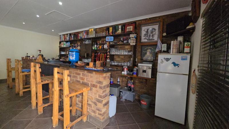 5 Bedroom Property for Sale in Karenpark Gauteng