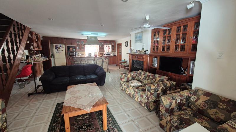 5 Bedroom Property for Sale in Ninapark Gauteng