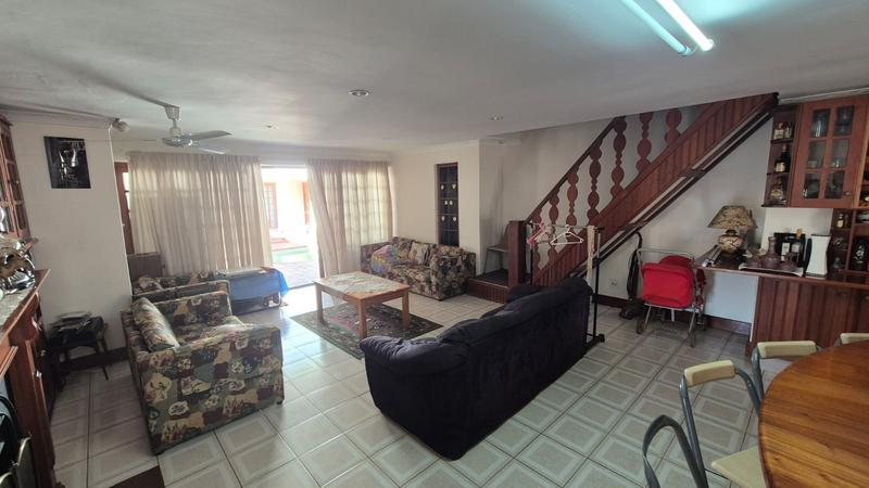 5 Bedroom Property for Sale in Ninapark Gauteng