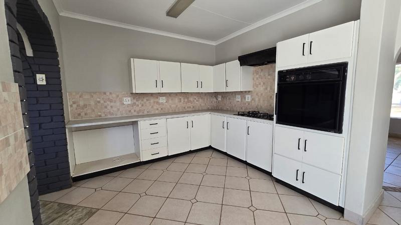 4 Bedroom Property for Sale in The Orchards Gauteng
