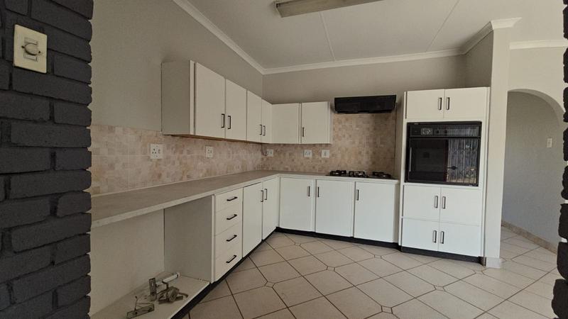 4 Bedroom Property for Sale in The Orchards Gauteng
