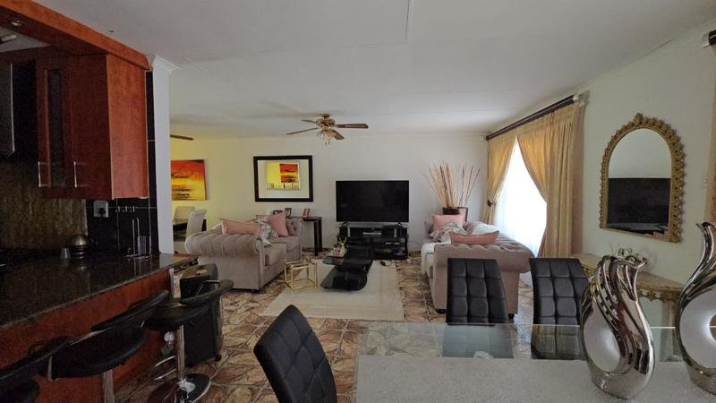 3 Bedroom Property for Sale in Theresa Park Gauteng