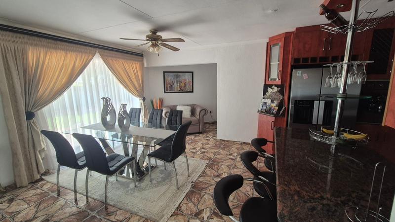 3 Bedroom Property for Sale in Theresa Park Gauteng