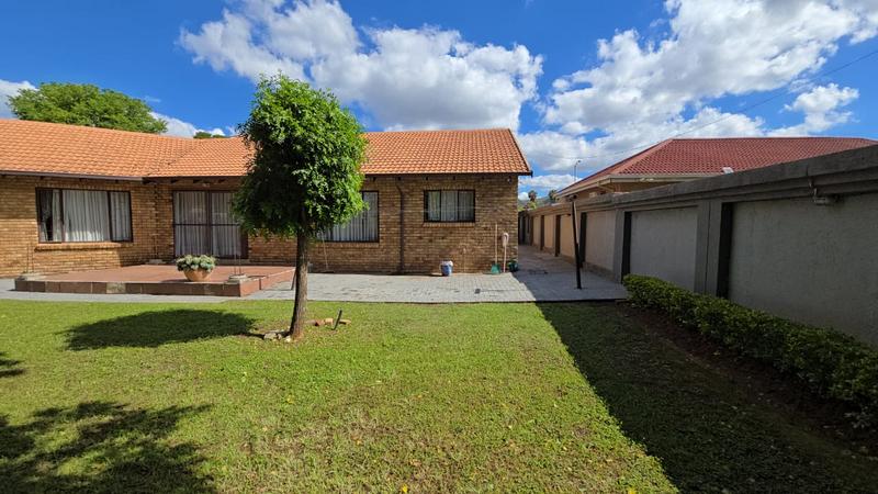 3 Bedroom Property for Sale in Theresa Park Gauteng