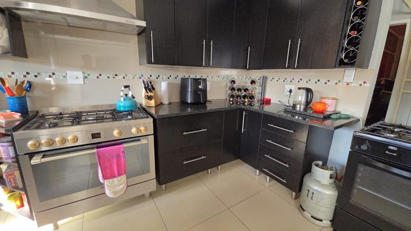 4 Bedroom Property for Sale in Dorandia Gauteng
